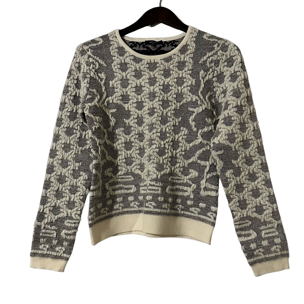 RW&CO. Gray and Cream Crew Neck Sweater